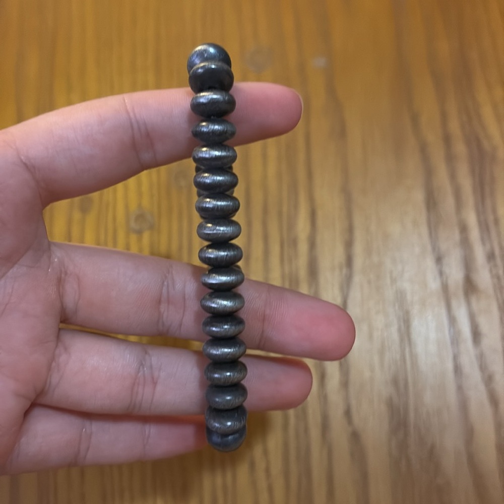 Adjustable bracelet - Picture 2 of 3
